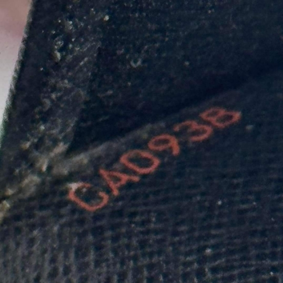 ▪️🔥LOUIS VUITTON LONG EPI WALLET🔥 ◾️ - Picture 7 of 8